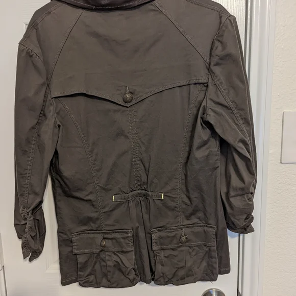 Jacket - Picture 7 of 10